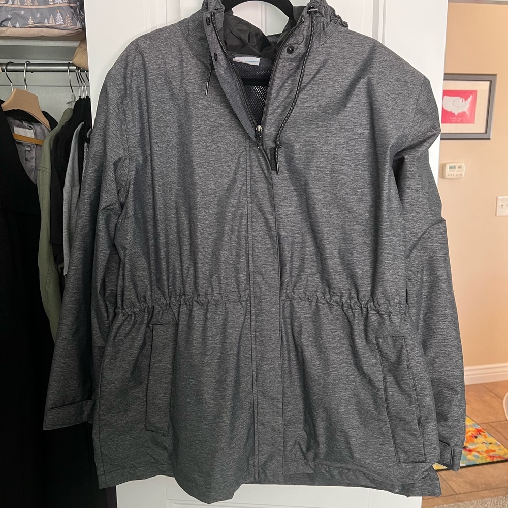 Like new Columbia rain coat